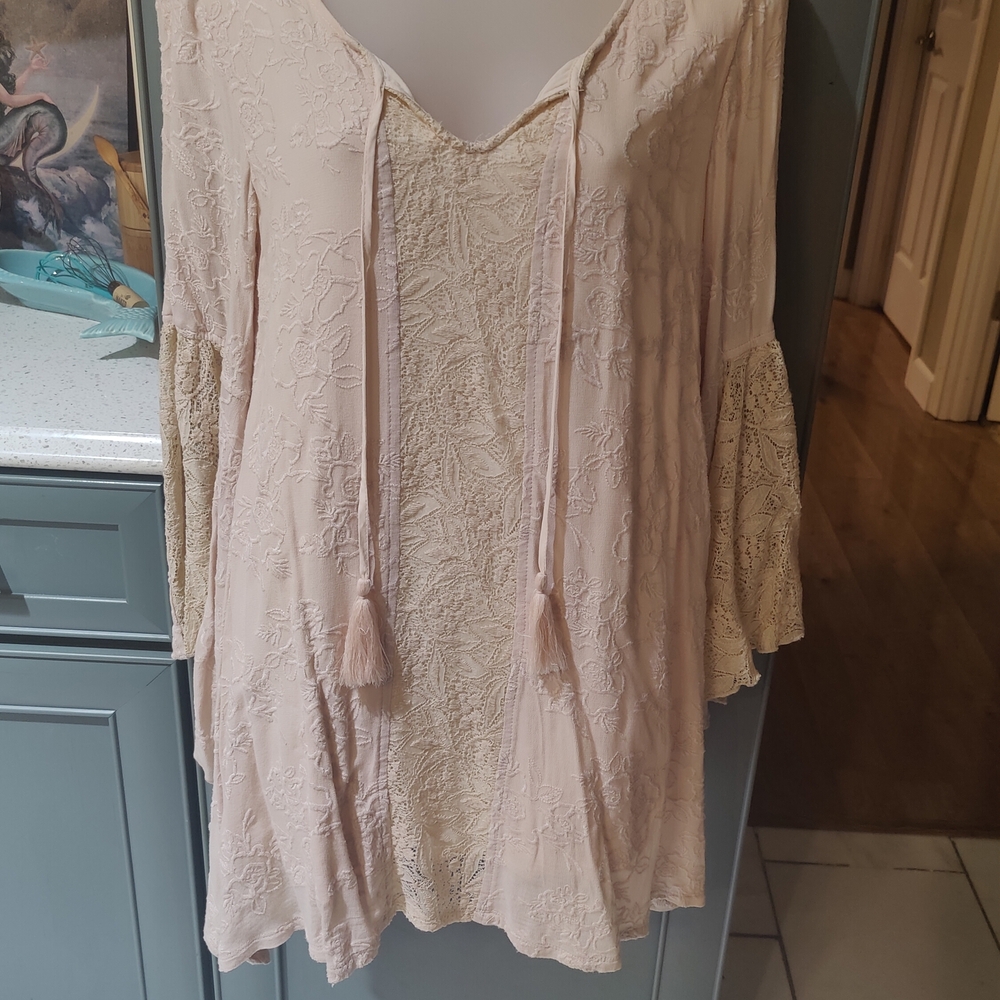 AKIRA Lace Tunic Dress in Pale Pink